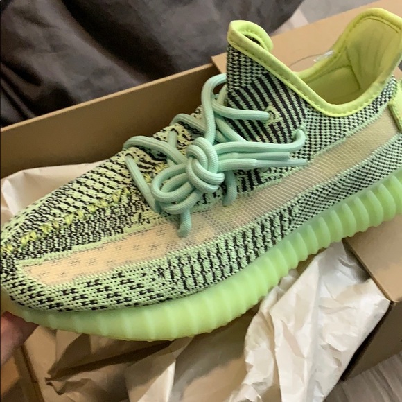 yeezy yeezreel size 6